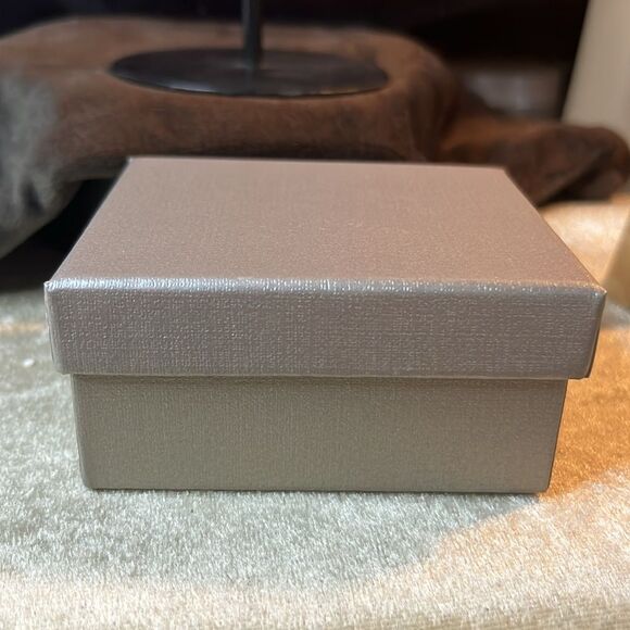 Peridot in 925 Silver Snake Earrings - Picture 5 of 5